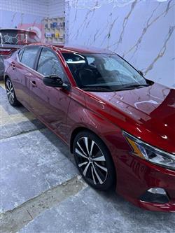 نيسان ألتيما